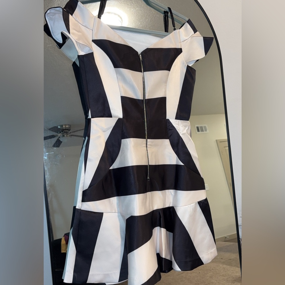 Ark & Co Colorblock Dress - Picture 3 of 6
